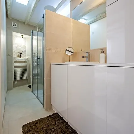 Pisinium Apartment *