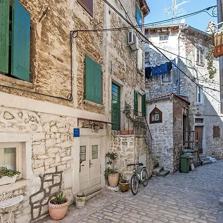 Pisinium Rovinj